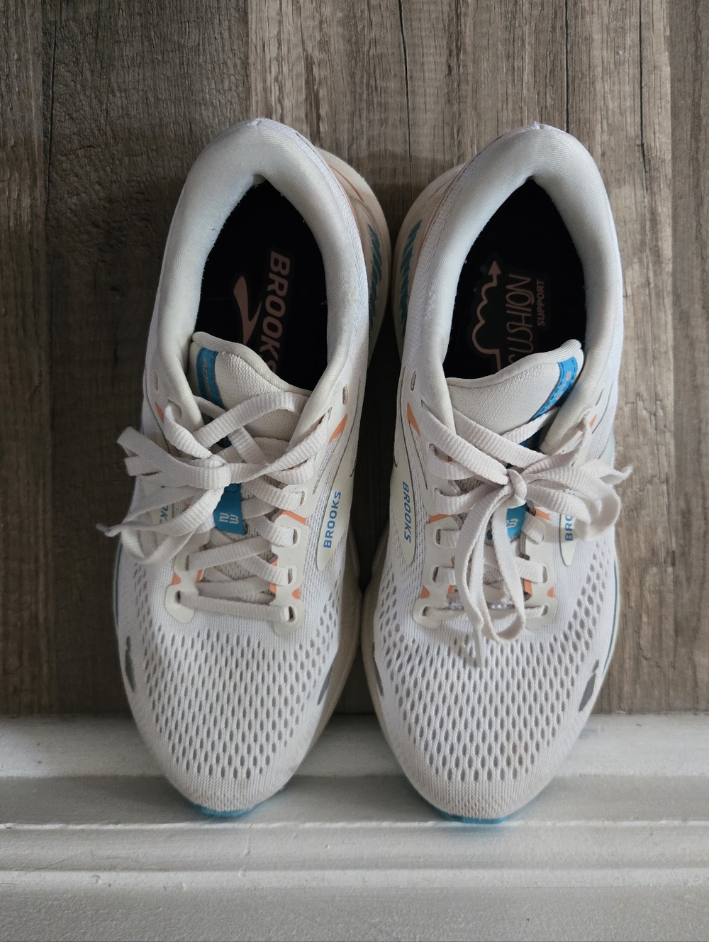 Brooks Adrenaline GTS Women's Running Shoes - White, Teal, Coral - Picture 9 of 14